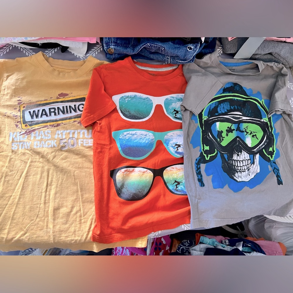 3 boys shorts sleeve shirts size 7/8